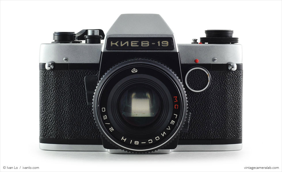 Kiev-19 (front view, with Helios-81H MC 50mm f/2 lens)