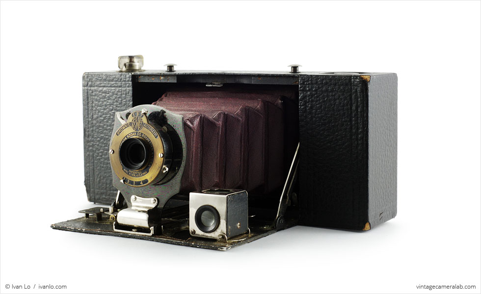 Kodak No. 2A Folding Pocket Brownie (three quarters, open)