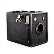 Read about the Agfa B-2 Cadet camera on Vintage Camera Lab