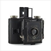 Read about the Agfa PD16 Clipper camera on Vintage Camera Lab