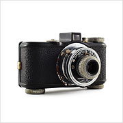 Read about the Spartus 35F camera on Vintage Camera Lab