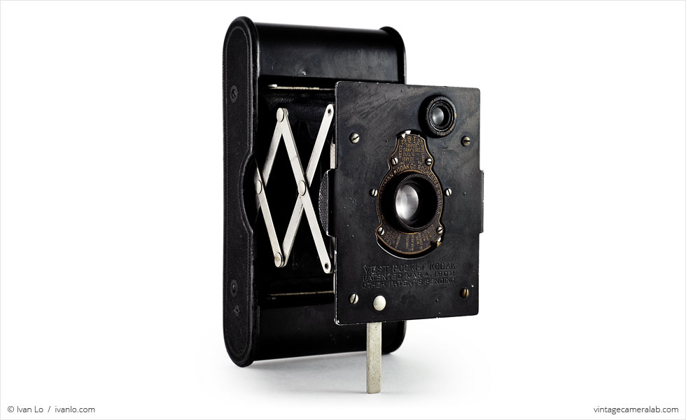 Vest Pocket Kodak (three quarters, open)